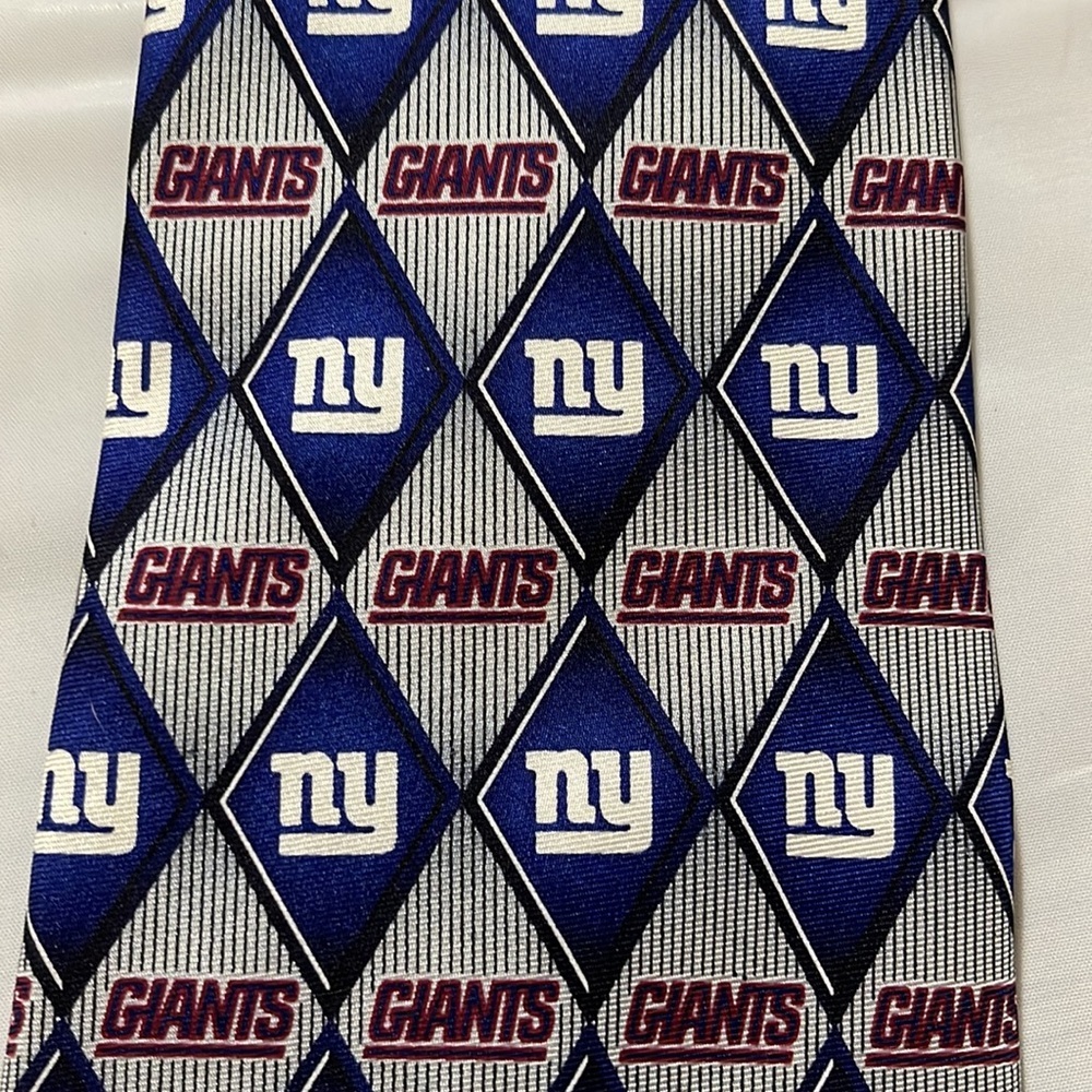 NFL NY Giants men’s tie - Picture 4 of 4